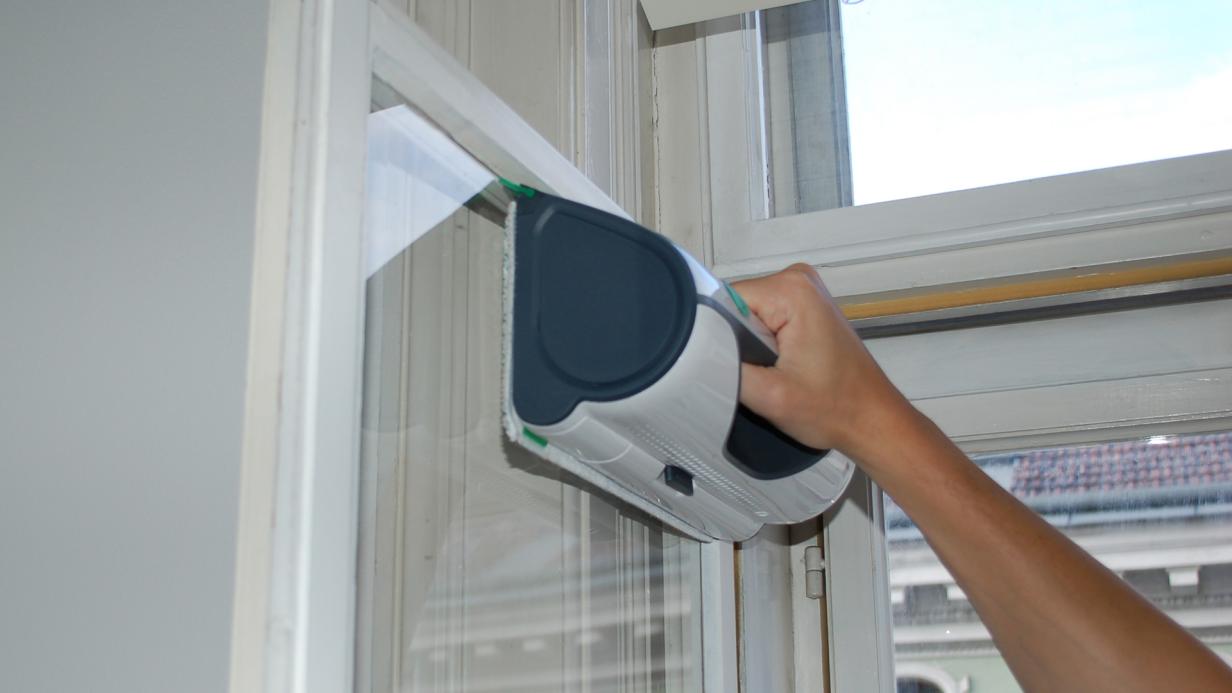 Vorwerk Kobold VG100 Fensterputzen mit dem Staubsauger