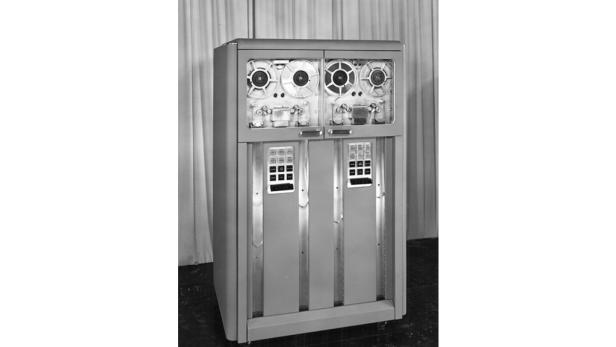 IBM 726 aus dem Jahre 1952