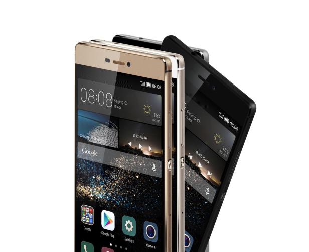 Drei Smartphones in Gold, Silber und Schwarz zeigen den Startbildschirm mit Apps und Widgets.