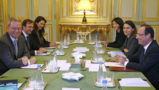 Eric Schmidt (li.) und Francois Hollande (re.) bei den Verhandlungen im Elysee-Palast.
