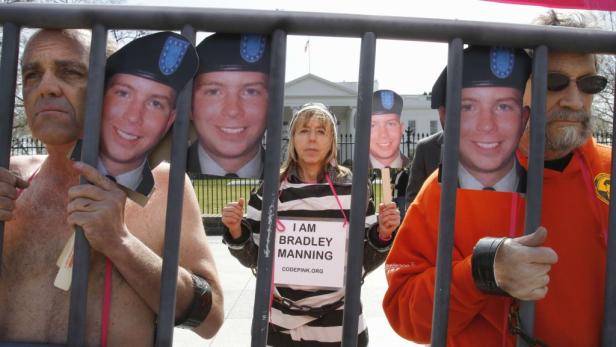 Demonstranten für Bradley Manning
