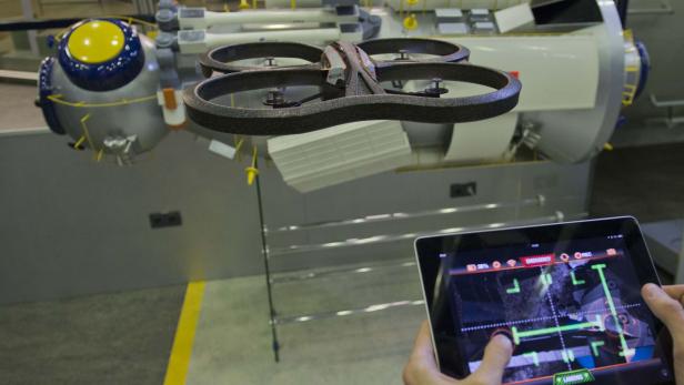 AstroDrone im Einsatz. AstroDrone im Einsatz.