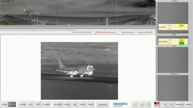 Aircraft Touchdown: Ein landendes Flugzeug wird automatisiert erkannt und von einer Infrarot-Kamera "verfolgt"