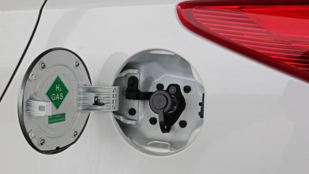 Die Tankvorrichtung des Brennstoffzellenautos Hyundai ix35 FCEV