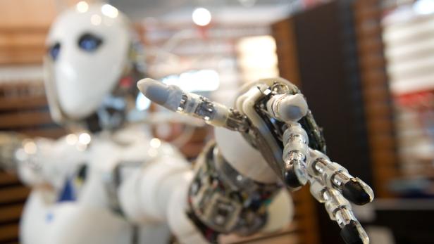 Roboter / Hand