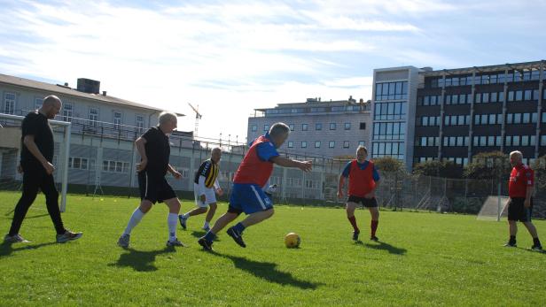 Fussball Als Wunderwaffe Gegen Alter Und Krankheit Futurezone At