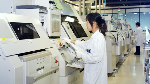 Nach Shanghai baut AT&S derzeit ein Werk in Chongqing, Die Provinz mit Stadtstatus hat 35 Millionen Einwohner. Das Werk - es wird drei Mal so groß wie das Stammwerk in Hinterberg/Leoben - wird Ende 2013 eröffnet