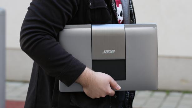 Acer Aspire R7