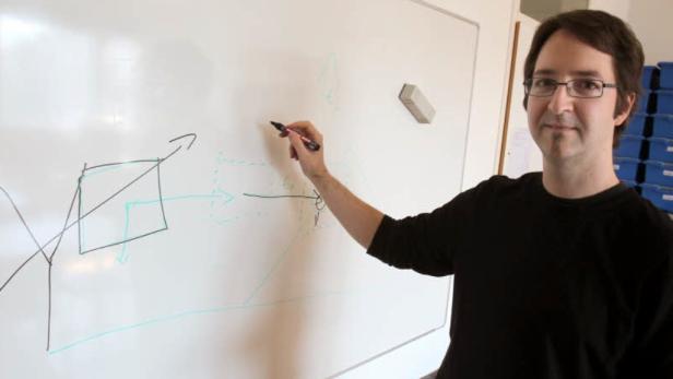 Schreiner: "Es sieht nach mehr aus, als es ist". Tasächlich kommt das Spiel "Angry Birds" ohne hoch komplexe Physikberechnungen aus.