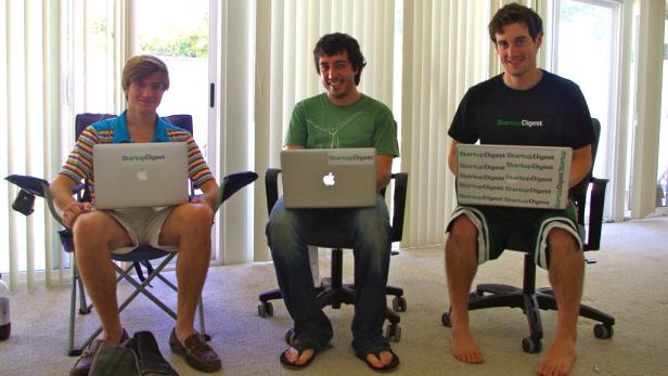 Dan Thompson, Chris McCann und Brendan McManus (v.l.n.r.) im StartupDigest-"Büro"