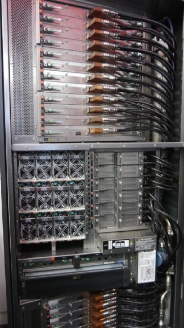 Ein Teil des K-Computers beim Fujitsu Forum in München.