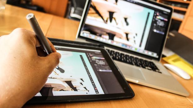 Punktgenaue Bildbearbeitung über iPad und WLAN statt via Grafiktablett