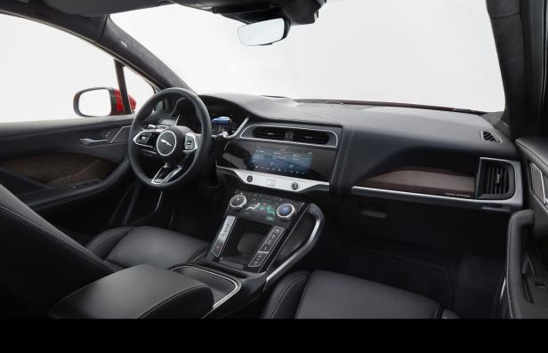 jaguar_jipace19mystudio01031814.jpg