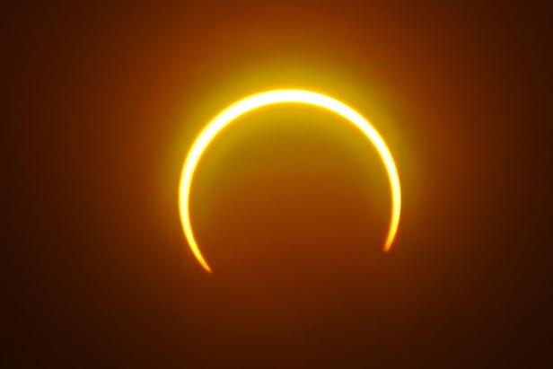 PHILIPPINES-ASTRONOMY-SOLAR-ECLIPSE