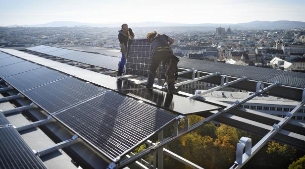 Neues Solardach für Haus des Meeres