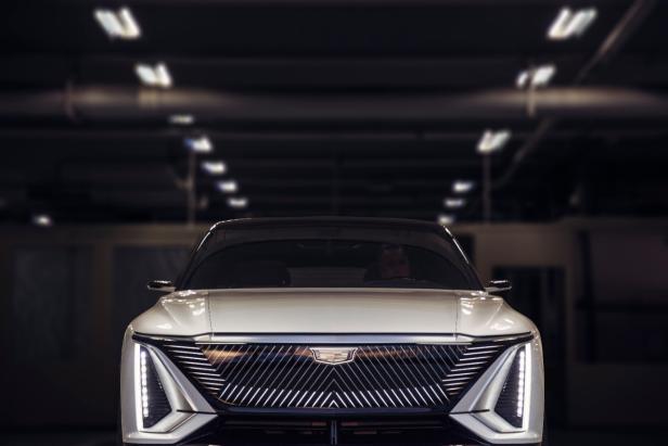 cadillac-lyriq-015.jpg