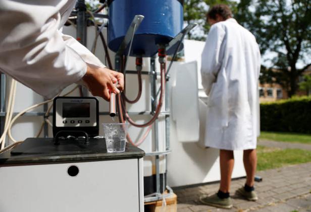 46-83068476-2016-07-26t141354z_97956449_d1betrutiwaa_rtrmadp_3_belgium-science-urine.JPG