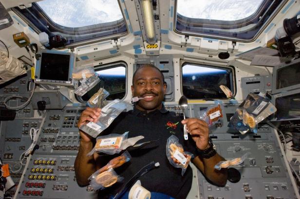 lelandmelvin_essen_full.jpg