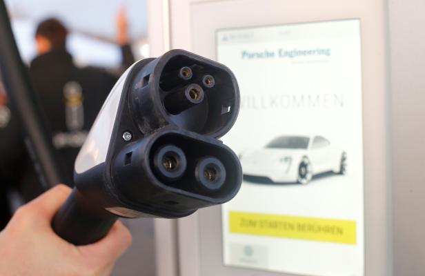 Germany opens first solar-powered fast car charging park with battery backup in Duisburg