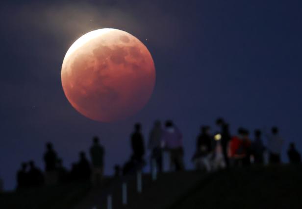 Total eclipse of the moon as seen from Japan