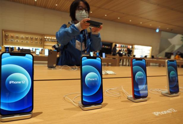 Apple launches iPhone 12 in Taiwan