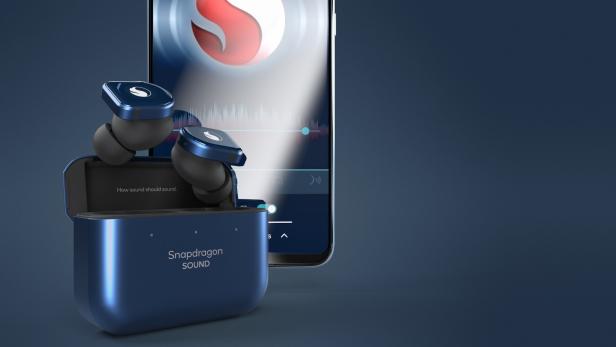 Snapdragon Sound Kopfhörer vor Snapdragon Insider Smartphone