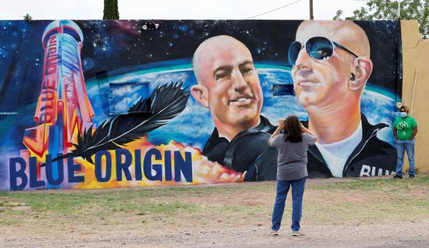 Town of Van Horn awaits launch of Blue Origin's inaugural sub-orbital flight