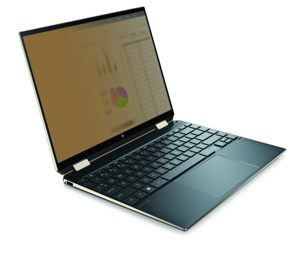 Ein geöffneter HP Spectre Laptop zeigt ein Diagramm auf dem Bildschirm.