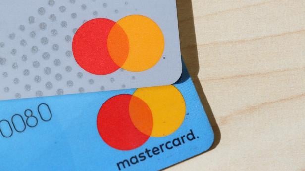 Mastercard Logo auf Debit Card