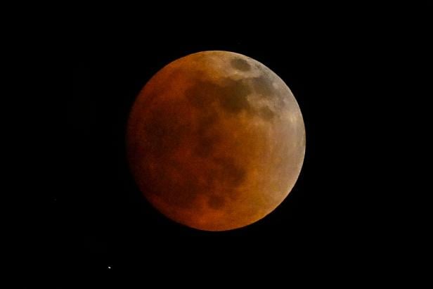 TOPSHOT-PANAMA-ASTRONOMY-MOON-ECLIPSE