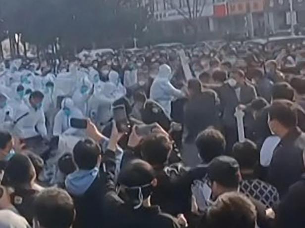 CHINA-HEALTH-VIRUS-PROTEST