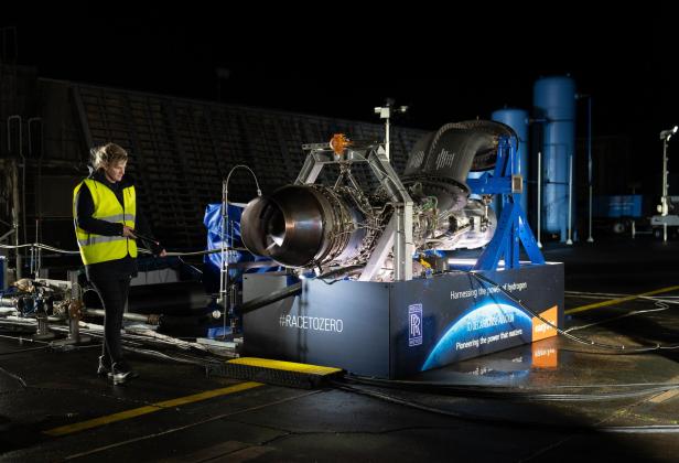 rolls-royce-ae-2100-a-hydrogen-test-at-boscombe-down_52504314775_o.jpg