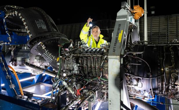 rolls-royce-ae-2100-a-hydrogen-test-at-boscombe-down_52504391248_o.jpg