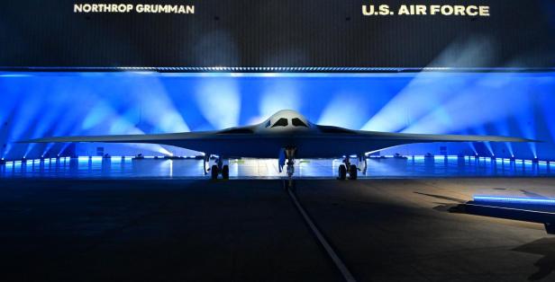 US-MILITARY-BOMBER-B-21-ARMAMENT-ARMY