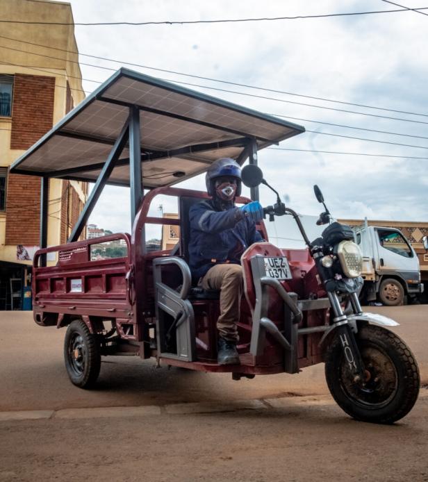 E-Tuk-Tuk mit Solardach von Bodawerk