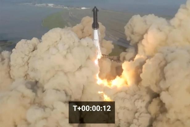 SpaceX's next-generation Starship spacecraft lifts off from the company's Boca Chica launchpad