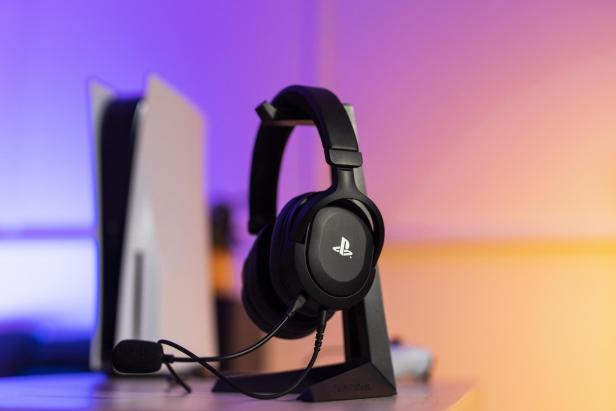 Das Headset gibt es auch in schwarz