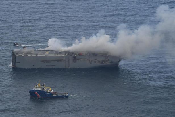 NETHERLANDS-MARITIME-SHIPPING-FIRE