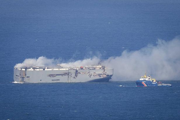 Fire breaks out on cargo ship near Ameland in the North Sea