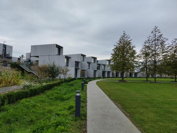 Der Campus von Malmesbury ist zudem mit diesen "Pods" ausgestattet, in denen 50 Student*innen leben.