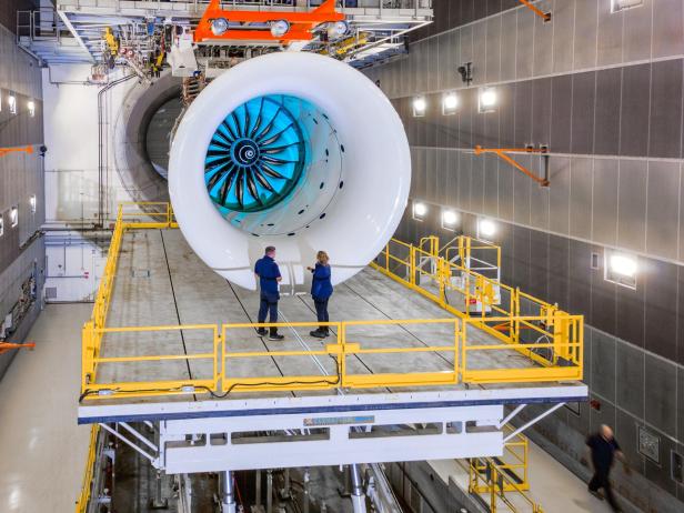 Rolls-Royce dreht das größte Düsentriebwerk der Welt voll auf