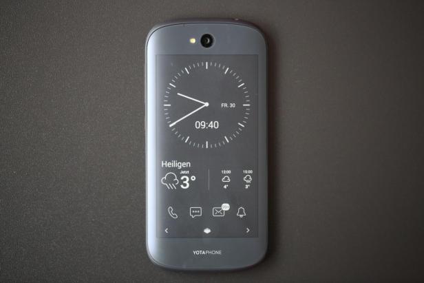 yotaphone-2-gruber-5.jpg