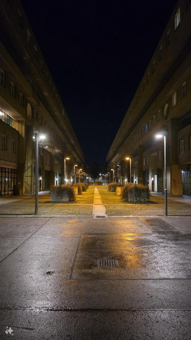 Hier wurde die linke Straßenbeleuchtung gelöscht