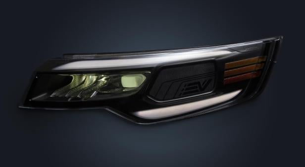 covestro-automotive-headlamp-made-using-polycarbonate.jpg