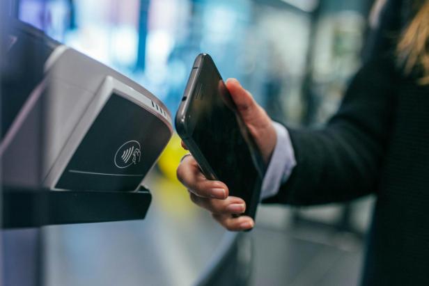 Mehr als Bezahlen: Was NFC an der Kasse künftig können könnte