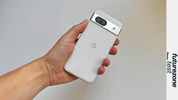 google-pixel-8a-1auf.jpg