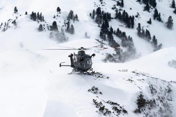 Östereichischer AW169 bei einem Testflug im Hochgebirge