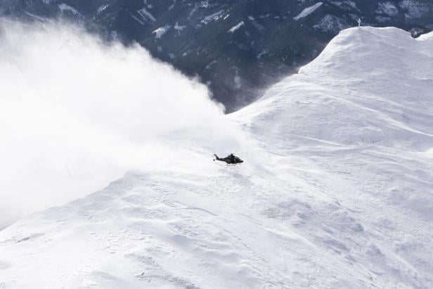 Östereichischer AW169 bei einem Testflug im Hochgebirge