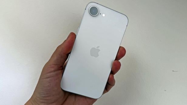 iphone-16e-2.jpg