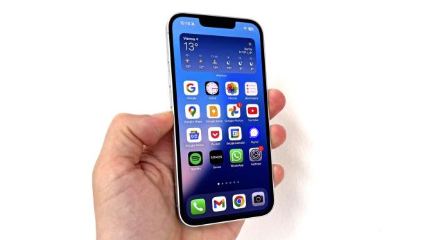iphone-16e-9.jpg